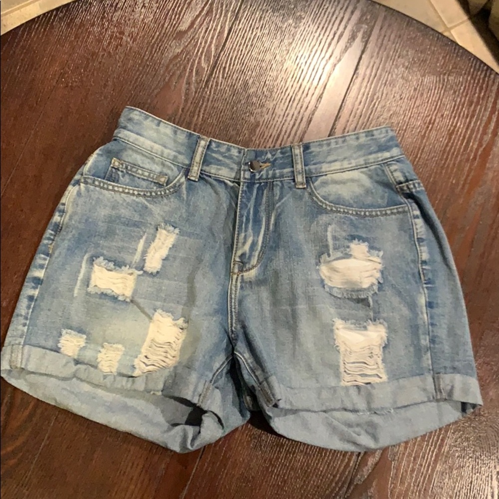Cute ripped mom jeans
